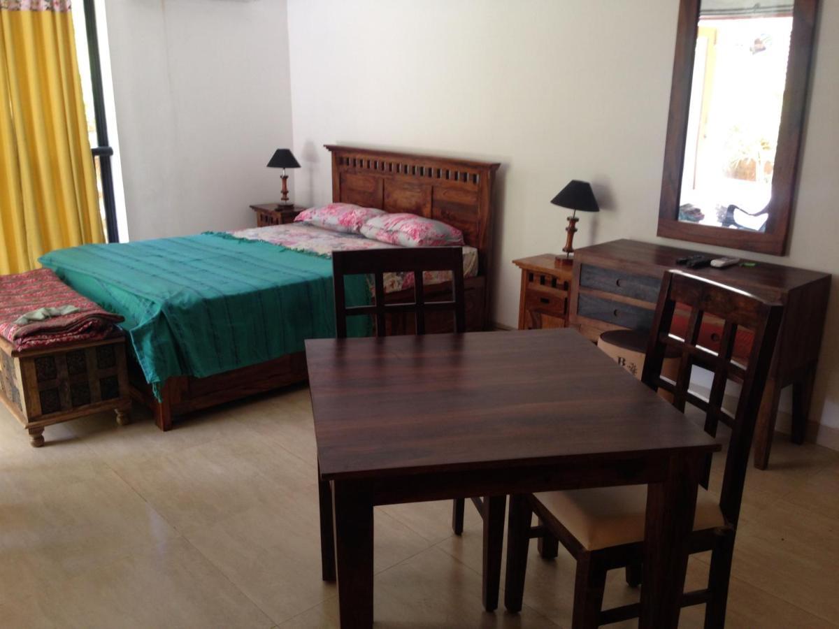 Studio And One Bedroom Apartment In Riviera Sapphire, Siolim Eksteriør billede